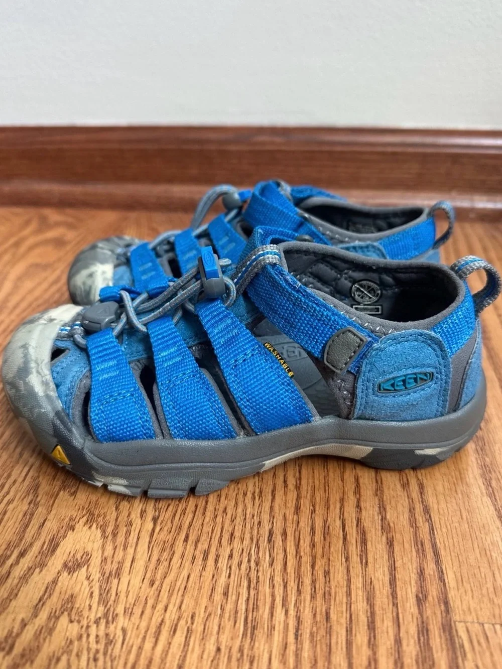 KEEN Newport Sandals Boys Size 13 Blue/Camo Closed Toe